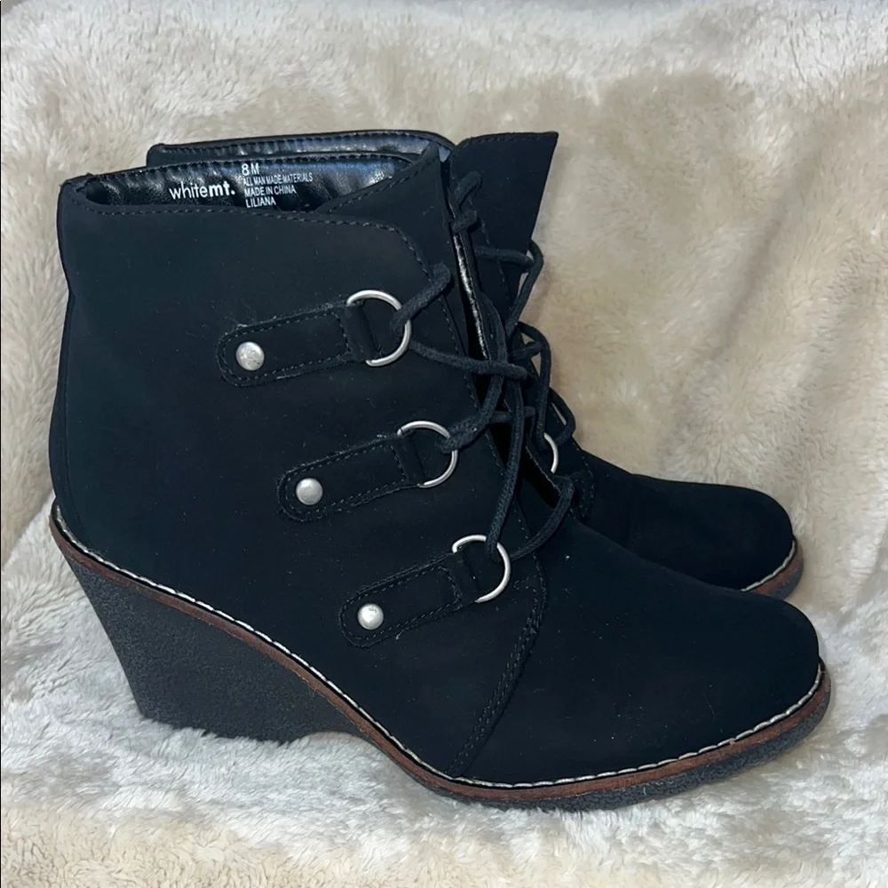 Black Suede Wedge Shoes with Eyelet‎ Detail